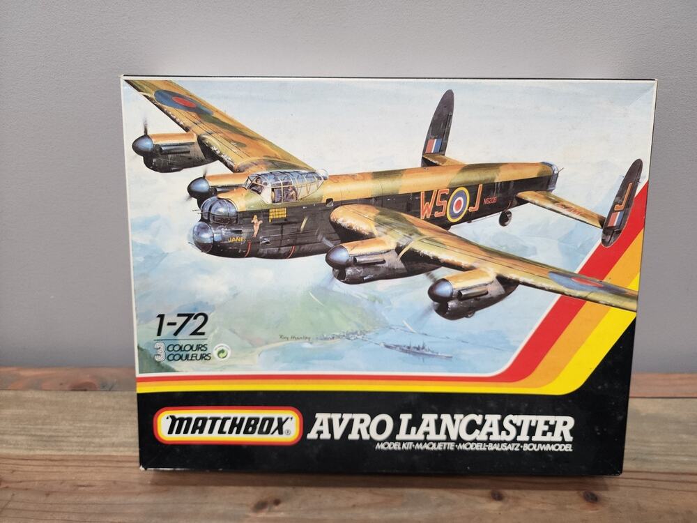 Matchbox 1/72 PK-40602 RAF Avro Lancaster Bomber Vintage Model Kit